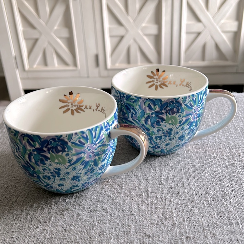 LILLY PULITZER Blue Floral - Gold Handle - Mug Cup Coffee/Tea Collector